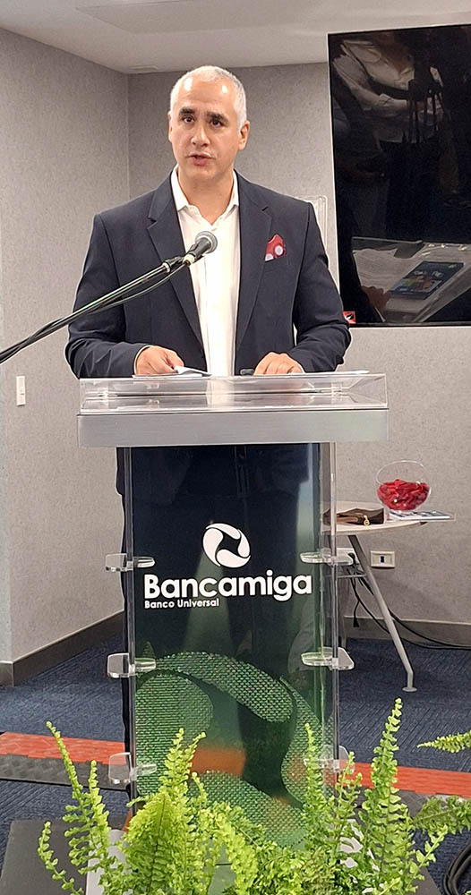 Luis Oliveros