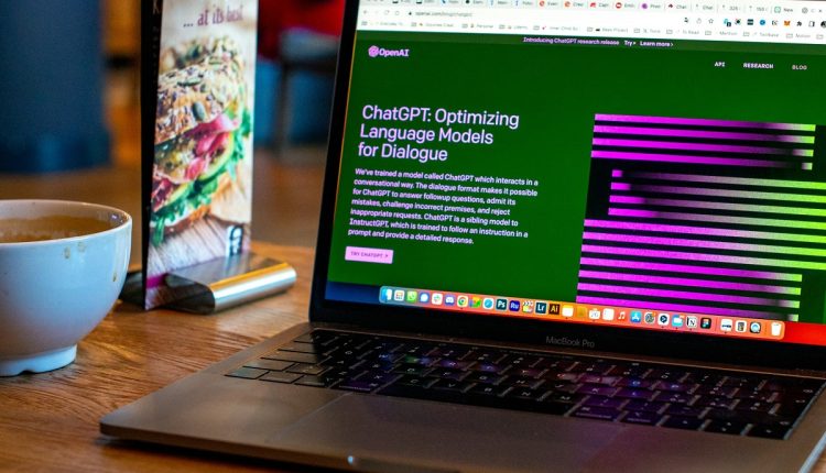 La tecnológica anunció que sus evaluadores penalizarán los sitios web cuyo contenido principal sea generado con inteligencia artificial