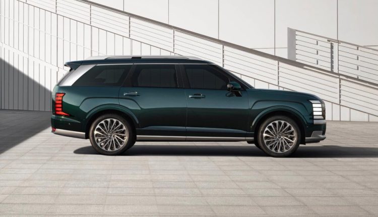 Con tres filas ofrece un diseño audaz, una cabina premium y capacidades técnicas y de ingeniería significativamente mejoradas