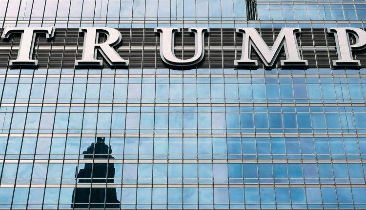 Este lunes fue anunciado por la Organización Trump el lanzamiento del nuevo servicio inalámbrico llamado Trump Mobile, de Donald Trump Jr. y Eric Trump, que inicia con un plan de $ 47, 45 e incluye un llamativo smartphone dorado de fabricación propia