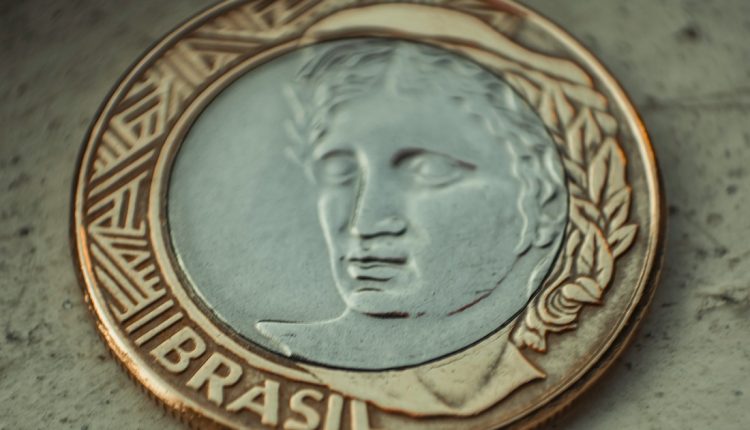En el mes de mayo, el déficit fiscal de Brasil se redujo hasta el equivalente de 7,56 % del Producto Interno Bruto acumulado en los últimos doce meses