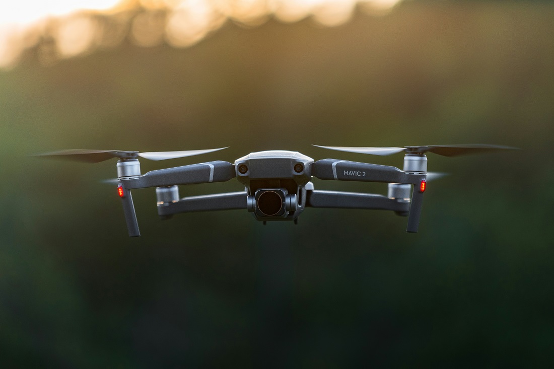 El gobierno venezolano emitió la Gaceta Oficial Extraordinaria N° 6.927, de fecha 18 de agosto, que ordena la suspensión de vuelos y la venta de drones por 30 días en todo el territorio por medidas de seguridad
