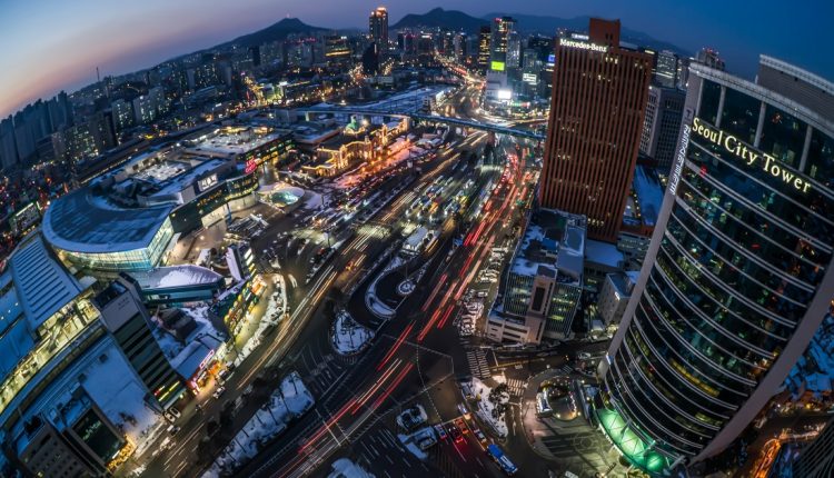 La Comisión de Servicios Financieros (FSC) de Corea del Sur está preparando un marco regulatorio para una stablecoin respaldada por el won. El proyecto de ley gubernamental estaría listo en octubre próximo