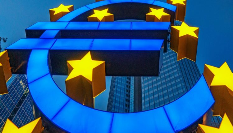 La disminución en el uso del efectivo en la eurozona y la dependencia de medios electrónicos foráneos están llevando al Banco Central Europeo a darle celeridad a la creación del euro digital