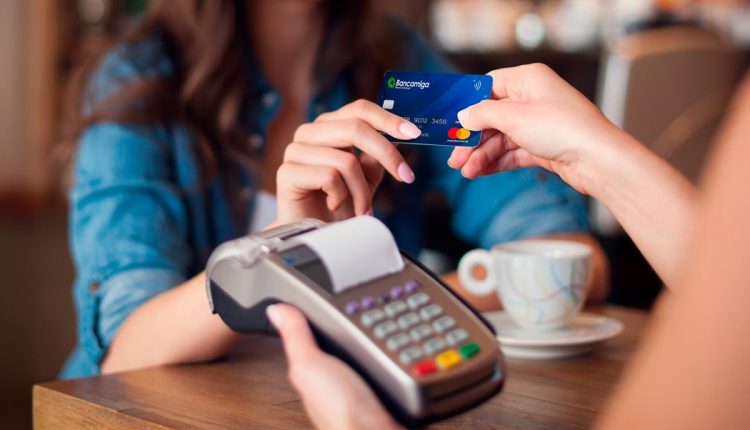 A partir de ahora, las transferencias suben hasta Bs. 16.000.000 para personas jurídicas y Bs. 1.000.000 para personas naturales. Los clientes Bancamiga podrán realizar operaciones sin límites al usar las tarjetas Bancamiga en los Puntos de Venta Bancamiga. Las operaciones por Pago Móvil aumentan hasta Bs. 250.000