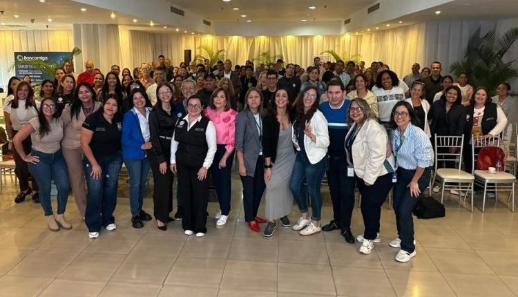 "Claves para Emprender en Venezuela": Durante las actividades de capacitación se presentaron conferencias de expertos en diversas áreas