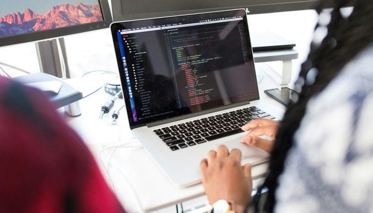 Nicolás Maduro, presidente de Venezuela, declaró que este mismo años se impartirán clases en todos los centros educativos sobre una inteligencia artificial propia del país