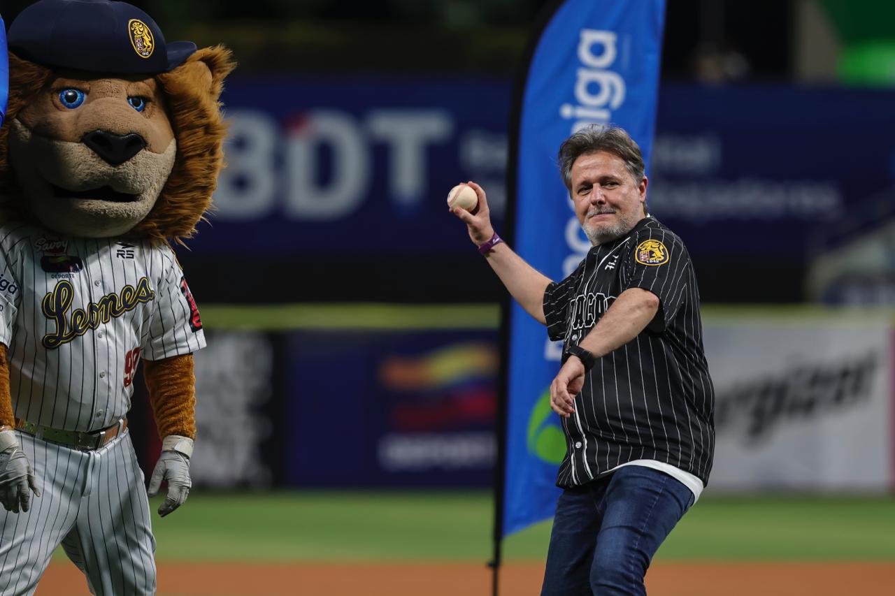 La esperada sexta edición de la Copa Bancamiga se celebró en el icónico estadio Monumental Simón Bolívar, escenario que recibió el vibrante encuentro entre los Leones del Caracas y Tiburones de La Guaira