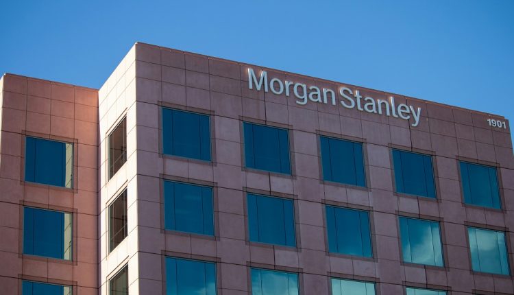 En su nuevo informe del Comité Global, el banco Morgan Stanley menciona a las criptomonedas como fuentes de oportunidades para su cartera de inversionistas. La entidad avanza hacia el mercado de las monedas digitales