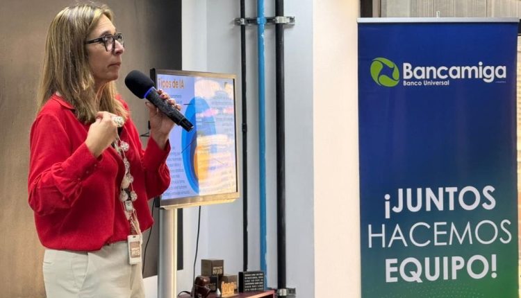 La actividad se realizó tanto de forma presencial como en línea, con la participación de más de 400 personas