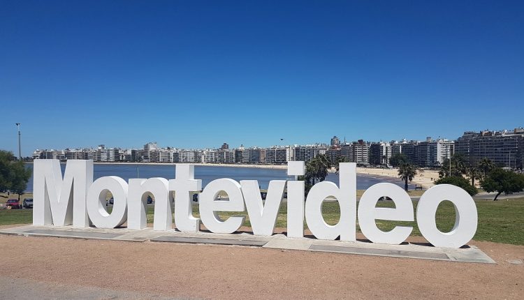 El presidente de Uruguay, Yamandú Orsi, resaltó el impacto que han tenido las zonas francas en la inversión y el empleo, impulsando la economía del país