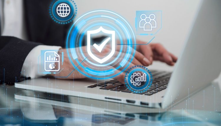 La defensa proactiva contra amenazas digitales funciona como cimiento para la expansión y la confianza de los clientes