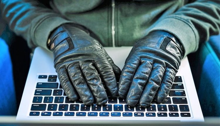 ESET analiza e informa sobre la utilización maliciosa de los datos sensibles y/o confidenciales robados, uno de los botines predilectos del cibercrimen, algo que debemos prevenir y frente a lo cual resguardarnos