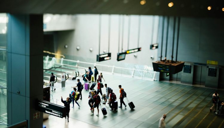 La Asociación Venezolana de Agencias de Viajes y Turismo (Avavit) proyecta más de 100 vuelos internacionales por semana en Venezuela para el mes de abril gracias a la reactivación de conexiones e incorporación de nuevas rutas este mes de febrero