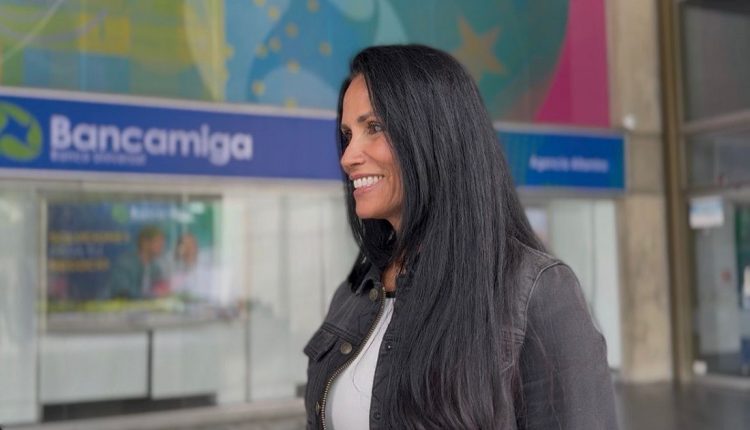 Con esta intervención artística de 21 metros, Altamira se suma a un circuito que ya incluye a Chacao y El Hatillo, en Caracas, y a la agencia San Francisco, en el estado Zulia