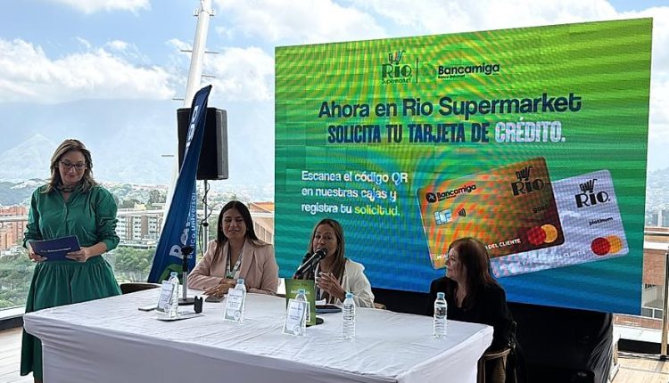 En el marco de la celebración de su séptimo aniversario, Rio Supermarket sigue dando beneficios y premiando la fidelidad de sus clientes, luego del lanzamiento de una tarjeta de crédito de circuito cerrado en alianza con Bancamiga el pasado 10 de mayo durante la Carrera 10k y Caminata 5K celebrada en Playa El Ángel, en la isla de Margarita