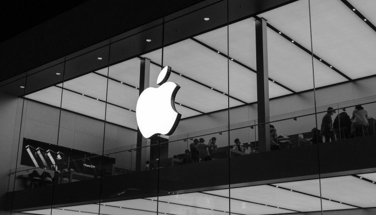 La tecnológica Apple fue multada con 213 millones de euros por los retrasos en el lanzamiento de Apple Intelligence y el nuevo Siri