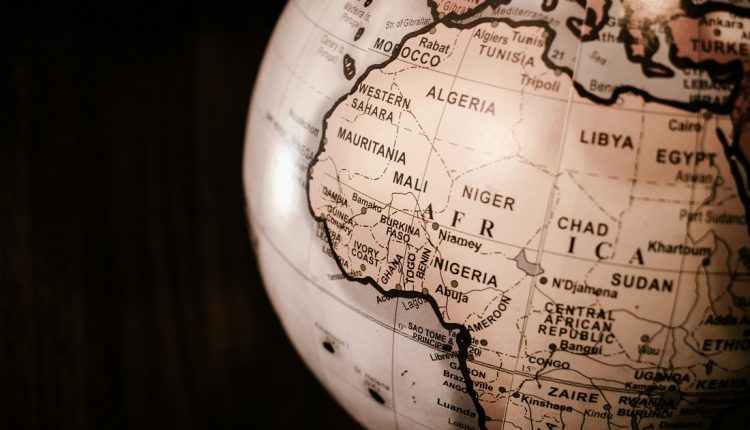 Ante la nueva decisión de Donald Trump sobre trabas arancelarias y aumento del proteccionismo de Estados Unidos, China reaccionó eliminando el pago de impuestos a 53 de los 54 países africanos