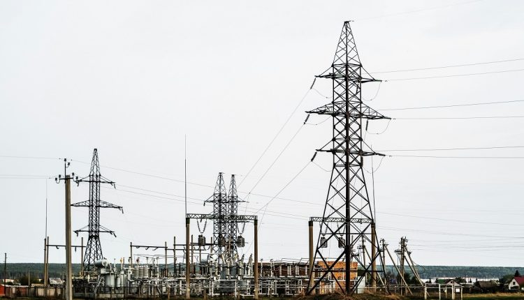 En opinión del ingeniero Elías Matta, reactivar las plantas inactivas en Venezuela, cerca de 10 % de la infraestructura, podría resolver el déficit que mantiene los racionamientos