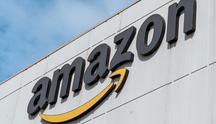 La multinacional estadounidense Amazon anunció la semana pasada el establecimiento de un puente aéreo para el traslado de la ayuda humanitaria a Venezuela, en alianza con el Departamento de Estado de Estados Unidos, la asociación Airlink y el Programa Mundial de Alimentos (PMA) de la ONU