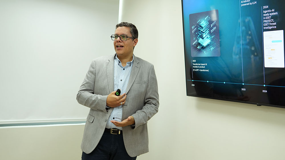 Carlos López